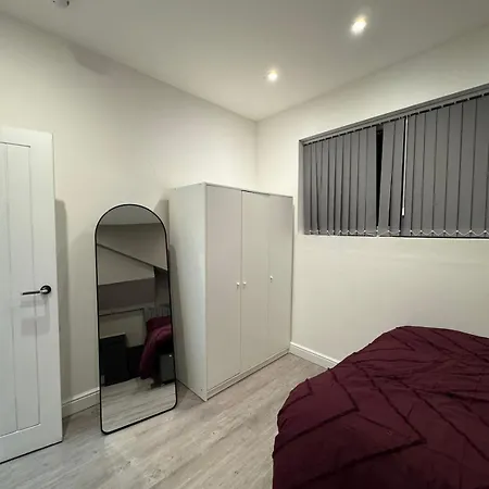 Chic And Stylish Luxury Apartment