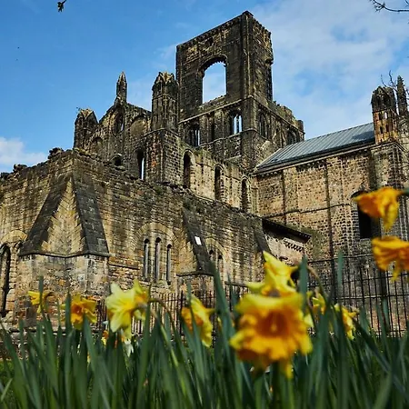 Chic And Stylish Luxury Leeds (West Yorkshire)