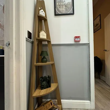 Chic And Stylish Luxury Leeds (West Yorkshire)